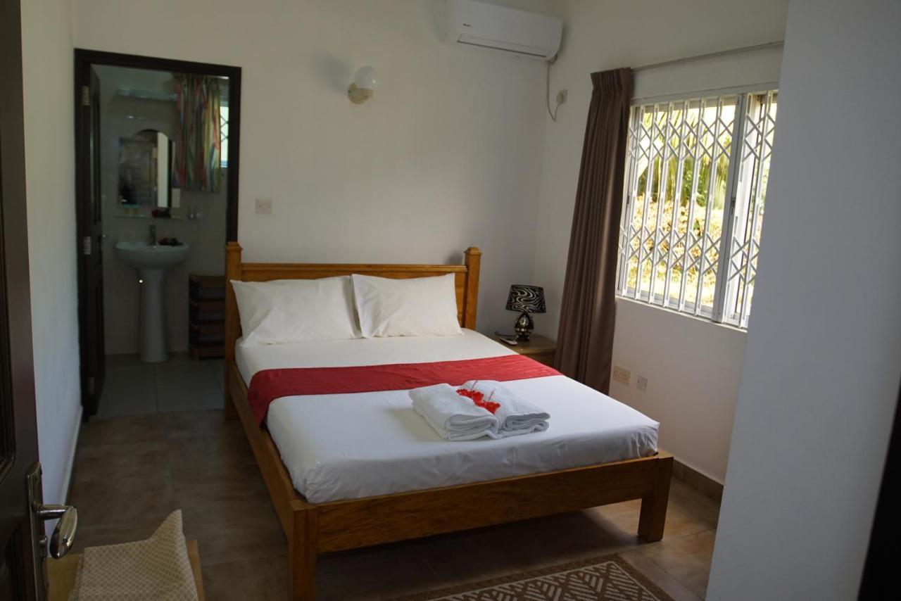 Zeph Self Catering Daire Baie Lazare  Dış mekan fotoğraf